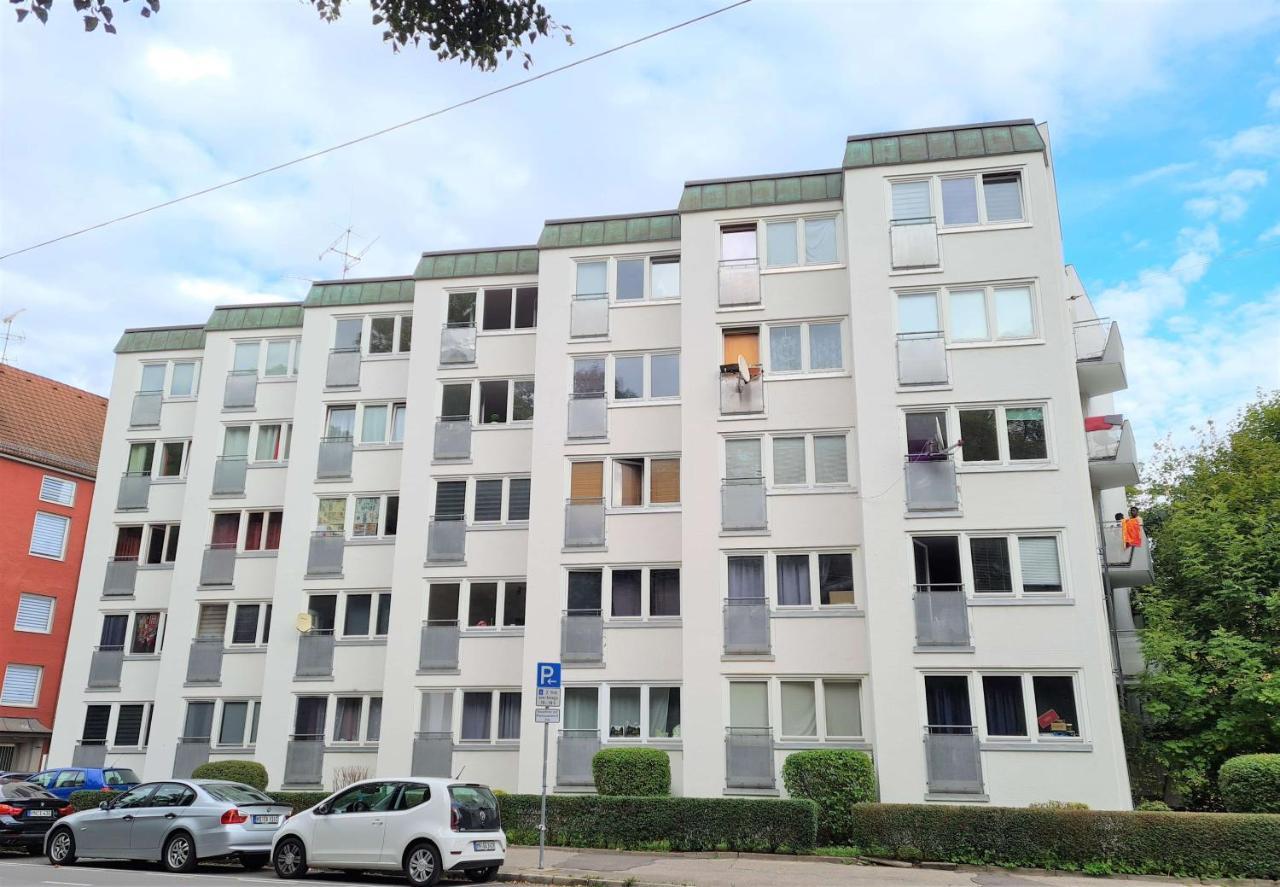 Apartment Am Stadtbach By Aux Property Augsburg Bagian luar foto